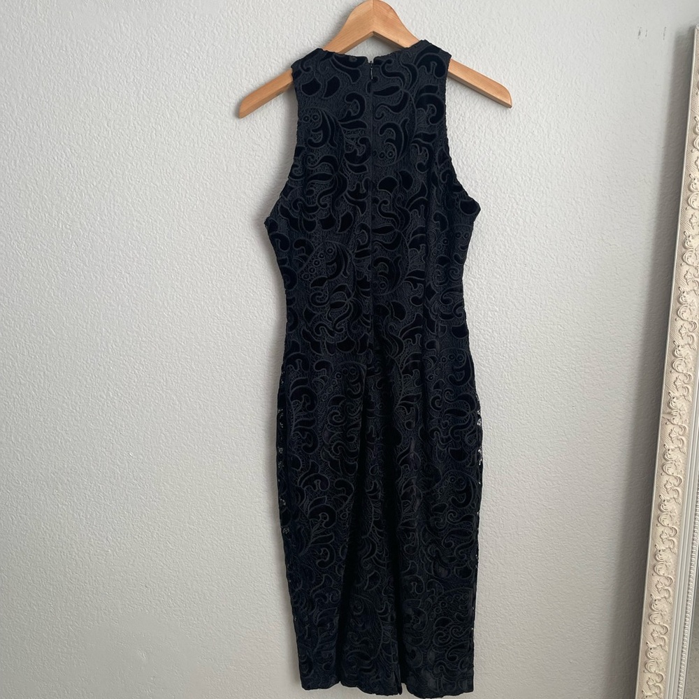 Donna Karan Embroidered Sleeveless Sheath
Dress - Picture 2 of 11